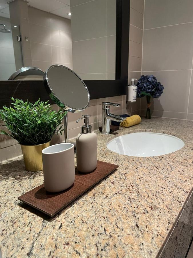 1 Bedroom Apartment In Anantara Hotel Palm Jumeirah Connected Anantara Hotel Dubaj Kültér fotó
